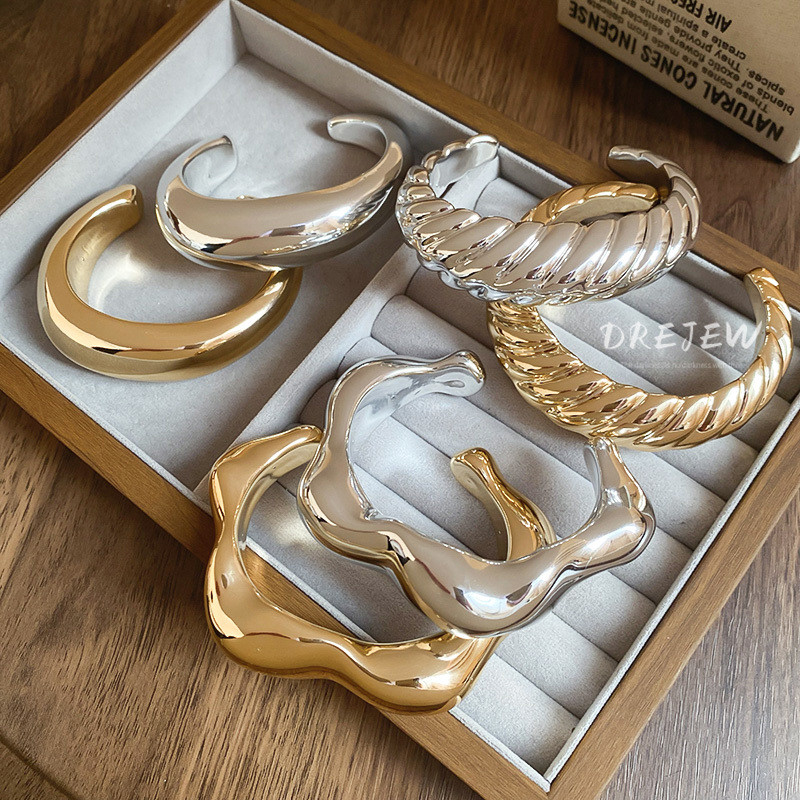 [เดรย์]แถบหยักไม่สม่ําเสมอเปิดสร้อยข้อมือยุโรปและสหรัฐอเมริกาบุคลิกภาพอารมณ์สร้อยข้อมือย้อนยุคที่เรียบง่ายเครื่องประดับมือใหม่ผู