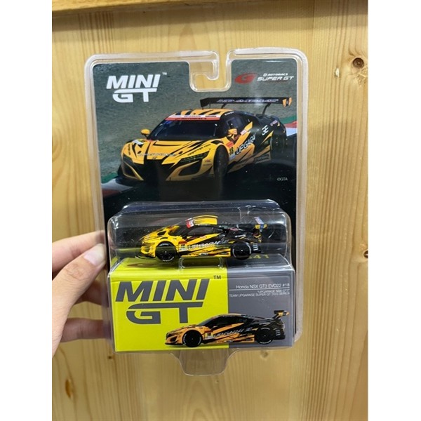 MINI GT 1/64 UPGARAGE NSX GT3 SUPER GT2022 SERIES 18 TEAM UPGARAGE รุ่น (ด้ามซ้าย)
