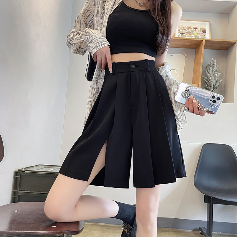 ขนาดใหญ่พร้อมสต็อกสไตล์ใหม่สีดําแยกห้าจุดจีบ กางเกงชั้นใน สูทกางเกงขาสั้นผู้หญิงฤดูร้อนบางเอวสูง ก-เส้น ขากว้างผู้หญิงกางเกงขาสั้