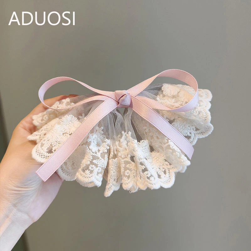 T Classy Romantic Elegant Chanel Lace Bow