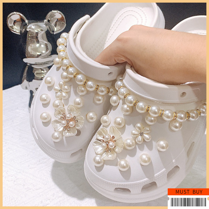 ชาร์มรองเท้ารักษ์โลก | เครื่องประดับ Clogs & Sandal วัสดุทนทาน | ออกแบบต้นฉบับ ของขวัญวันเกิด-ปีใหม่ | ดีไซน์น่ารักสำหรับทุกวัย (ไม่รวมรองเท้า)