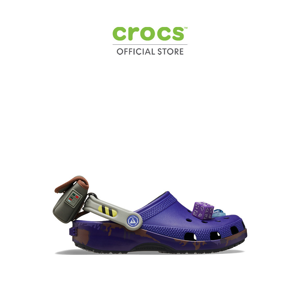 CROCS รองเท้าลำลองผู้ใหญ่ CLASSIC FORTNITE X BATTLE BUS CLOG รุ่น 2104954NY - BLUE MULTI