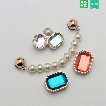 Crocs Jibbitz Metal Jibbitz Pearl Chain Shoe Buckle charm crocs High-grade Metal Heart Hole Shoe Accessories