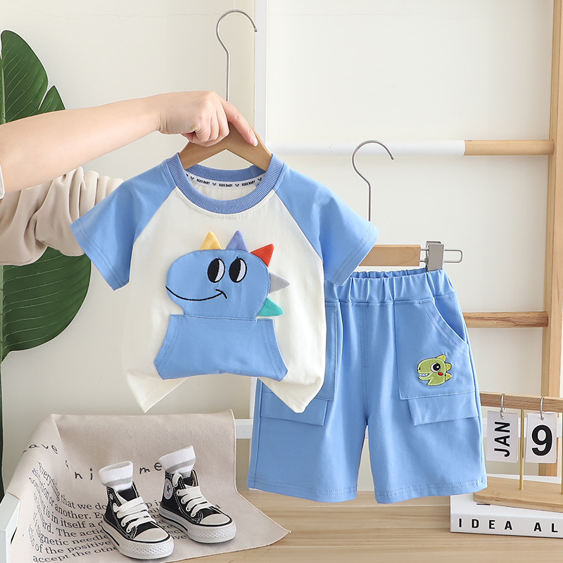 ชุดเด็ก 2024 ฤดูร้อนใหม่เสื้อผ้าเด็กทารกออกแบบหรูหราการ์ตูนแขนสั้นเสื้อยืดและกางเกงขาสั้นสองชิ้นเด็กทารกชุด