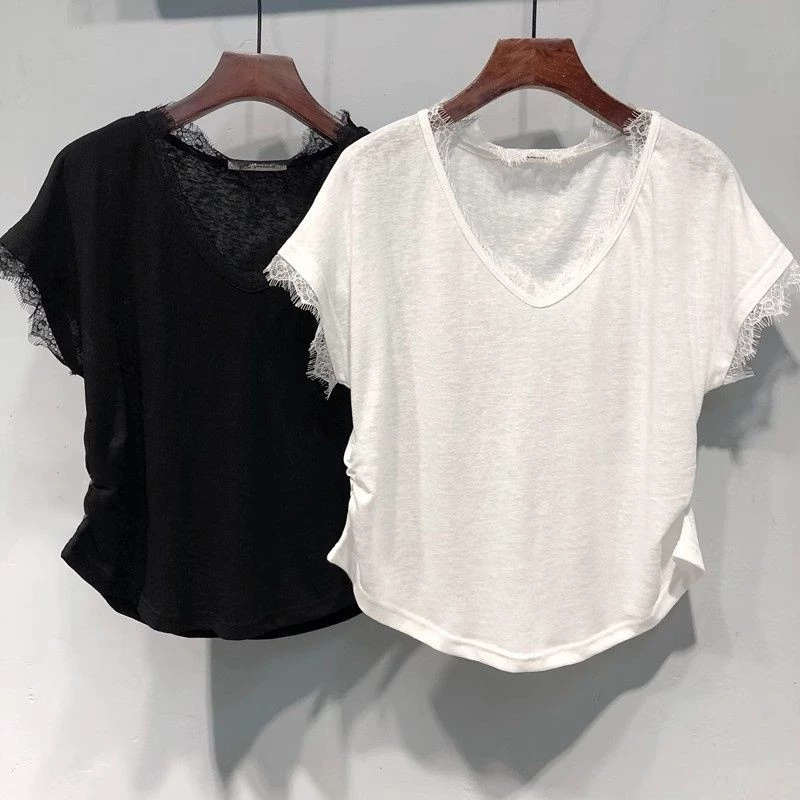 ฟลีซคอตตอนแขนสั้นคอวีแต่งลูกไม้สำหรับผู้หญิง เสื้อเบสสไตล์เกาหลีหลวมสำหรับฤดูร้อน เสื้อแขนสั้นไหล่ปกติ Needle Happy EK6E