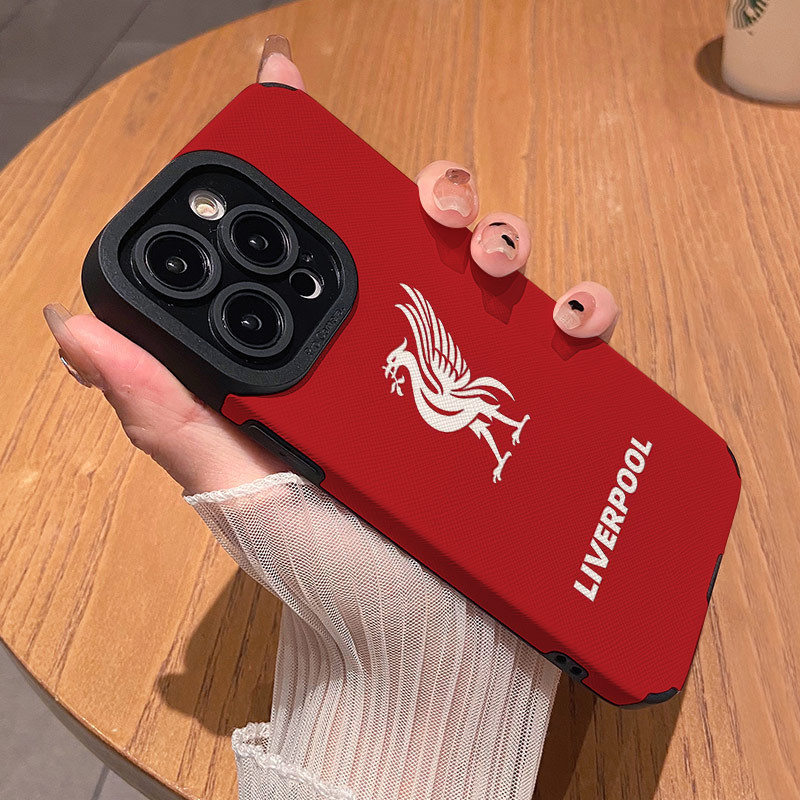 Simple Football Liverpool เหมาะสําหรับ Apple 15promax เคสโทรศัพท์ซิลิโคน 13 รวมทุกอย่าง 12 ชุด 11 ผู้ชายผู้หญิง 14pro สไตล์ใหม่กันกระแทก xr หญิง plus ความรู้สึกระดับไฮเอนด์ 8 ที่ไม่ซ้ํากัน iPhone16 คู่