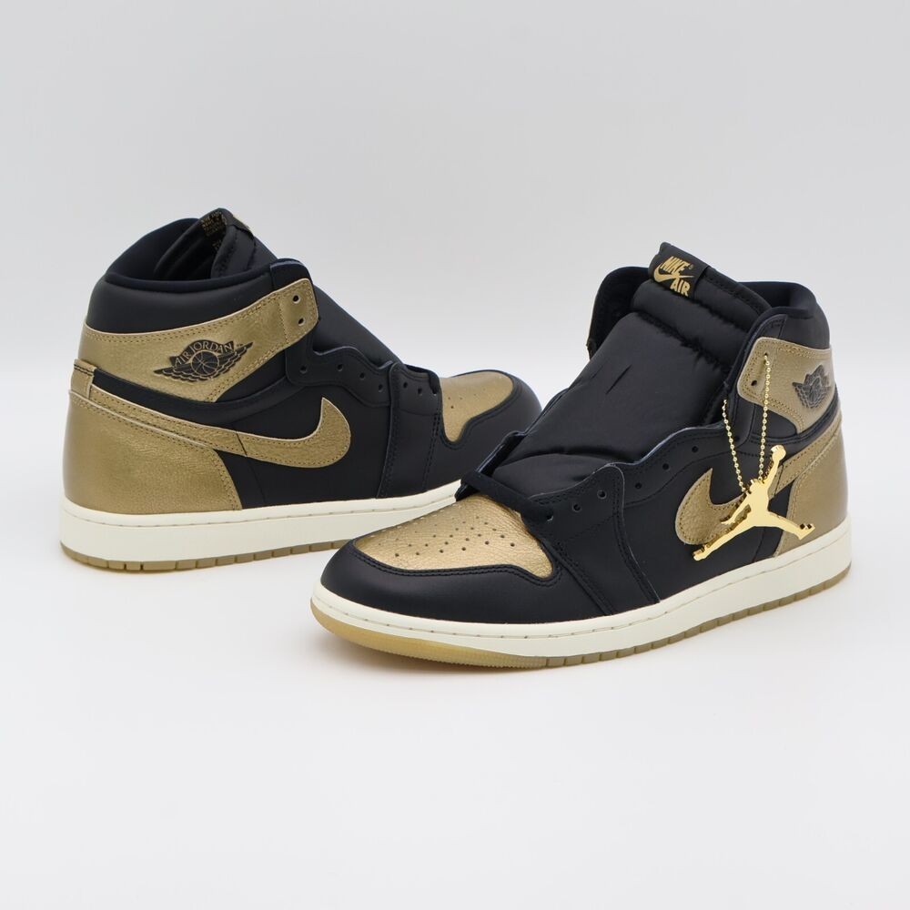 2025 ใหม่ Nike Air Jordan 1 Retro High OG Black and Gold (ผู้ชาย)