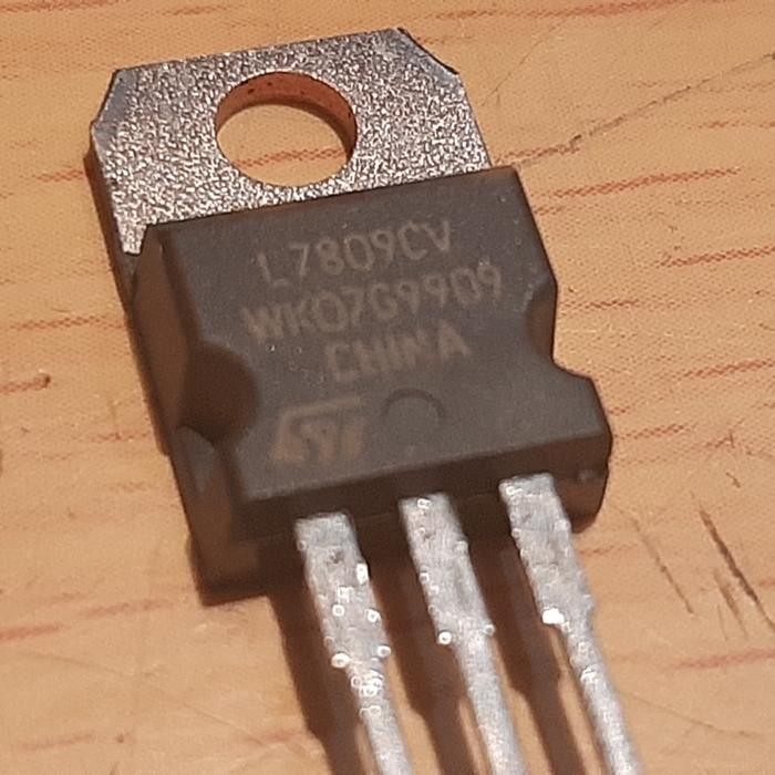 Part IC Regulator L 7809 CV 7809CV L7809CV L7809 +9V Original Brand ST NOS อุปกรณ์ไฟฟ้า