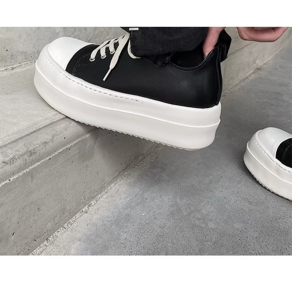 ยุโรปอเมริกัน Niche ของแท้หนัง Big Toe Daddy รองเท้า IG คู่รองเท้าผ้าใบลําลอง All-Match หนา Soled เพิ่มความสูงผู้ชายผู้หญิงรองเท้าสบายๆ