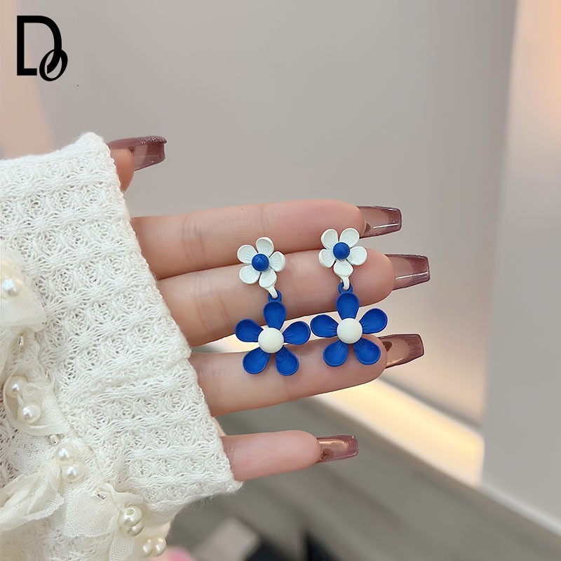 Dincior ใหม่แฟชั่น Klein ต่างหูดอกไม้สีฟ้าสําหรับผู้หญิง Ins เครื่องประดับสาว