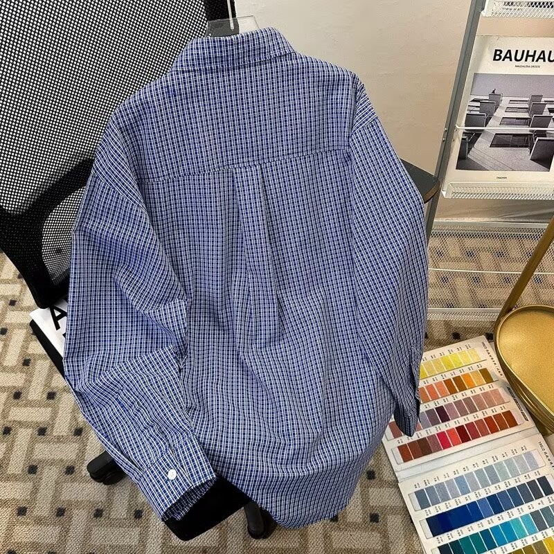 เวอร์ชั่นเกาหลีของฤดูใบไม้ร่วงใหม่ลายสก๊อตสีฟ้าแฟชั่นย้อนยุคหลวมปกลําลองผู้ชายเสื้อเชิ้ตแขนยาว