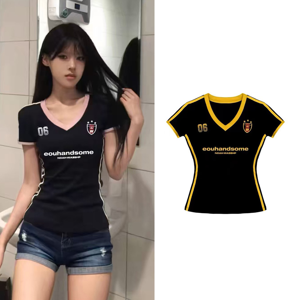 เสื้อยืดแขนสั้นคอวี สไตล์ย้อนยุคตัดสีสวย