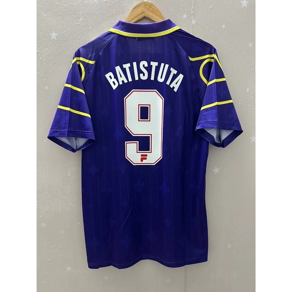 สินค้าขายดี 1997-98 เสื้อฟุตบอลย้อนยุค Fiorentina – Batistuta & Rui Costa Vintage Home Kit – เสื้อยืดแบบกําหนดเองคุณภาพสูง