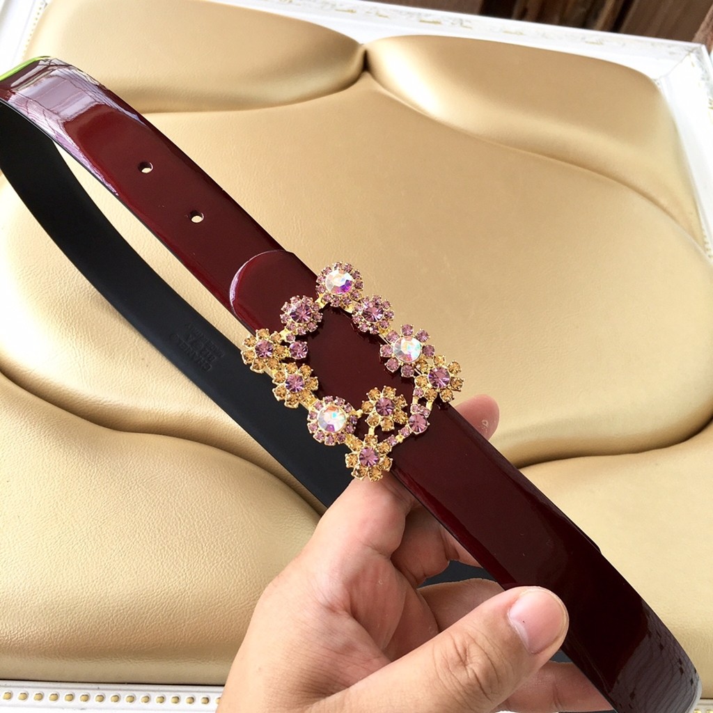 คุณภาพดีที่สุดเข็มขัดหนังแท้แฟชั่นสุภาพสตรี Roger Vivier/ Roger Vivier 2020 สินค้าใหม่ Overseas Orig