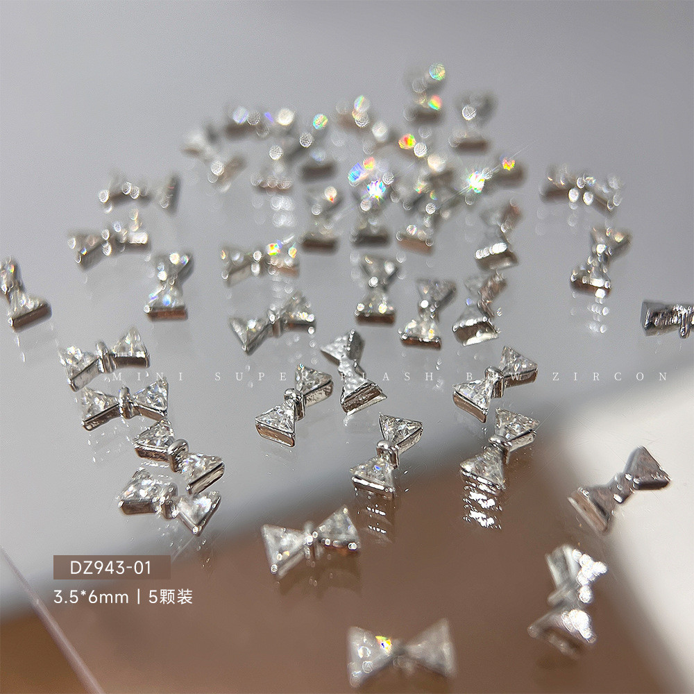 5ชิ้นเพทายมินิโบว์เล็บอุปกรณ์เสริมไฟกระพริบหรูหราขนาดเล็กสีเงินหัวใจโบว์ผูกอุปกรณ์เล็บ - รูปที่ 4