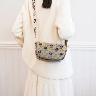 หมีพิมพ์กระเป๋าสะพายแฟชั่นcommuter Messenger Bag Retroสายคล้องไหล่กว้างไหล่กระเป๋าMessenger All-Matchกระเป๋าสี่เหลี่ยมเล็ก