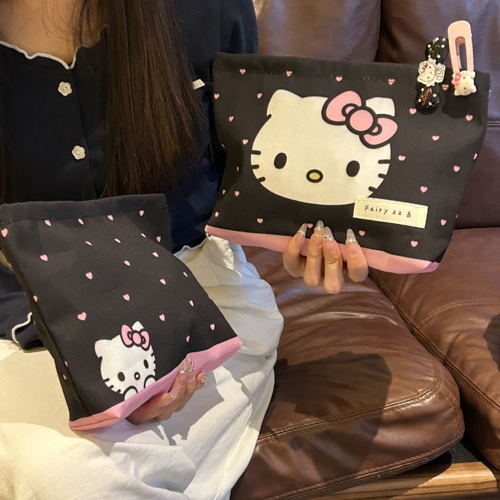 Deere Jack กระเป๋าเครื่องสําอางผู้หญิง Sweetheart Hello Kitty แบบพกพาขนาดใหญ่ความจุ Wash Hand Holding out Liner กระเป๋าใส่เหรียญ