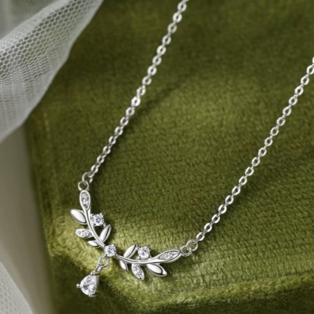 ITL 1273 สร้อยคอโซ่ผู้หญิงลายใบไม้