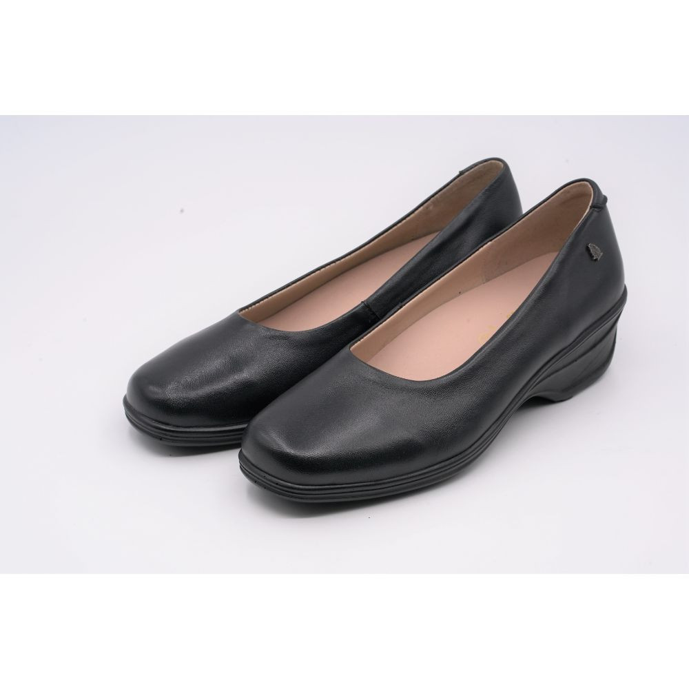 Hush Puppies รองเท้าผู้หญิง รุ่น Alyssa HP 8WDFB01B0A - สีดำ