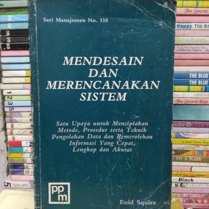 หนังสือต้นฉบับการออกแบบและการวางแผนโดย Enid Squire PPM