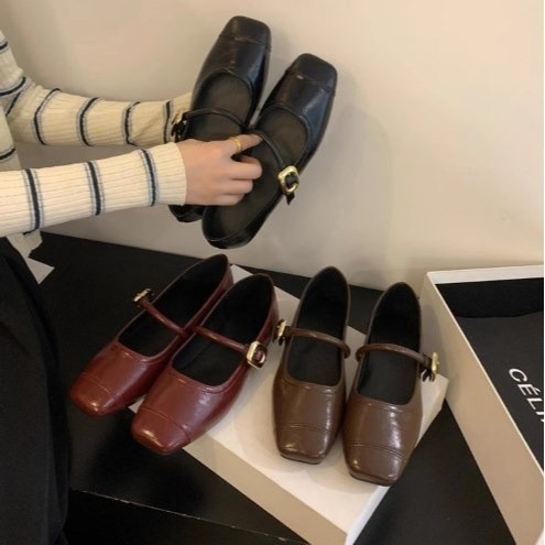 Square Toe French Retro All-Match กระโปรงปากตื้นแบนรองเท้าผู้หญิงสไตล์ใหม่ฤดูร้อนสีดํา Mary Jane รองเท้า