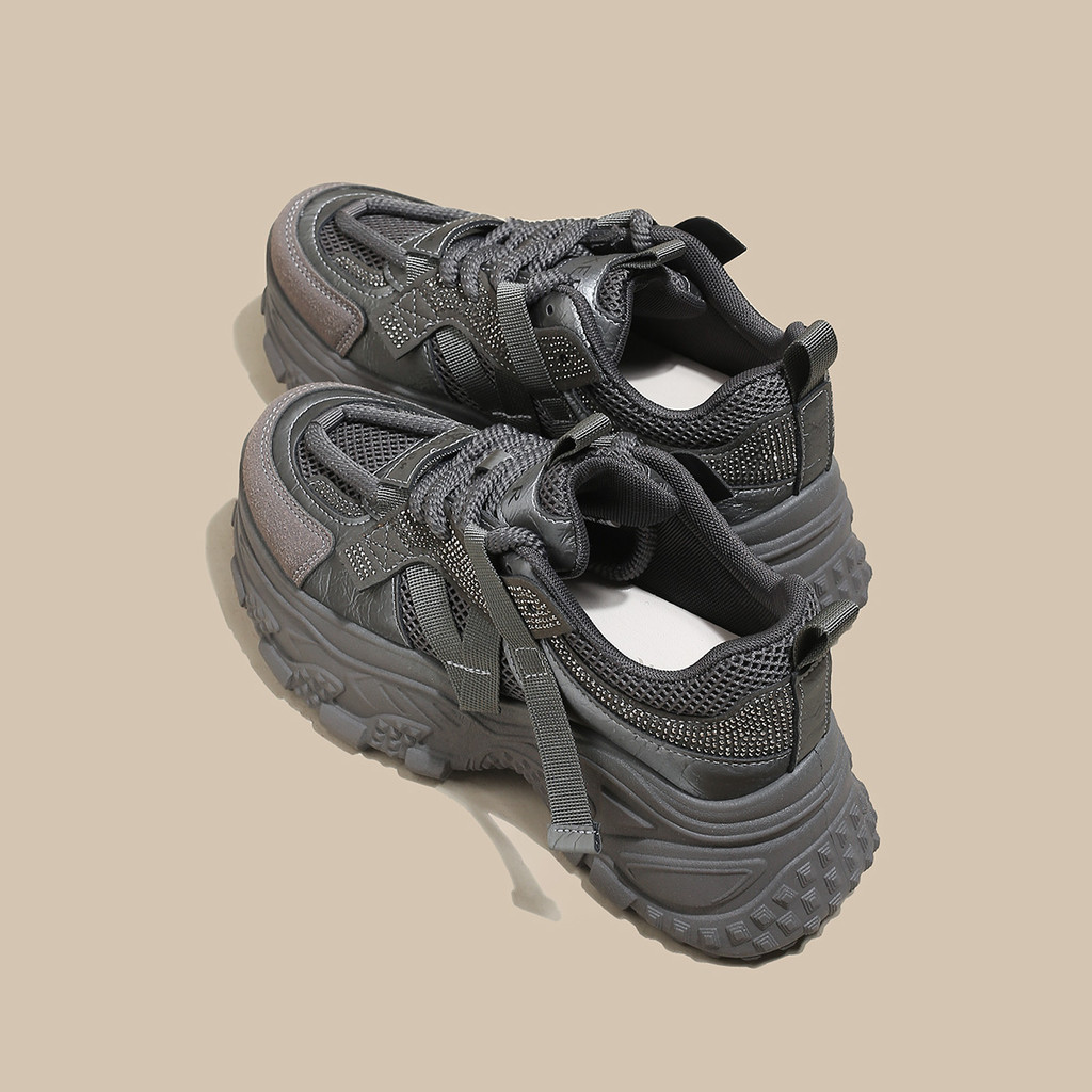 FOXER รองเท้าผ้าใบแฟชั่นแบนเพิ่มความสูงสบายรองเท้าลําลองน้ําหนักเบารองเท้าผ้าใบสุภาพสตรีสีเทา