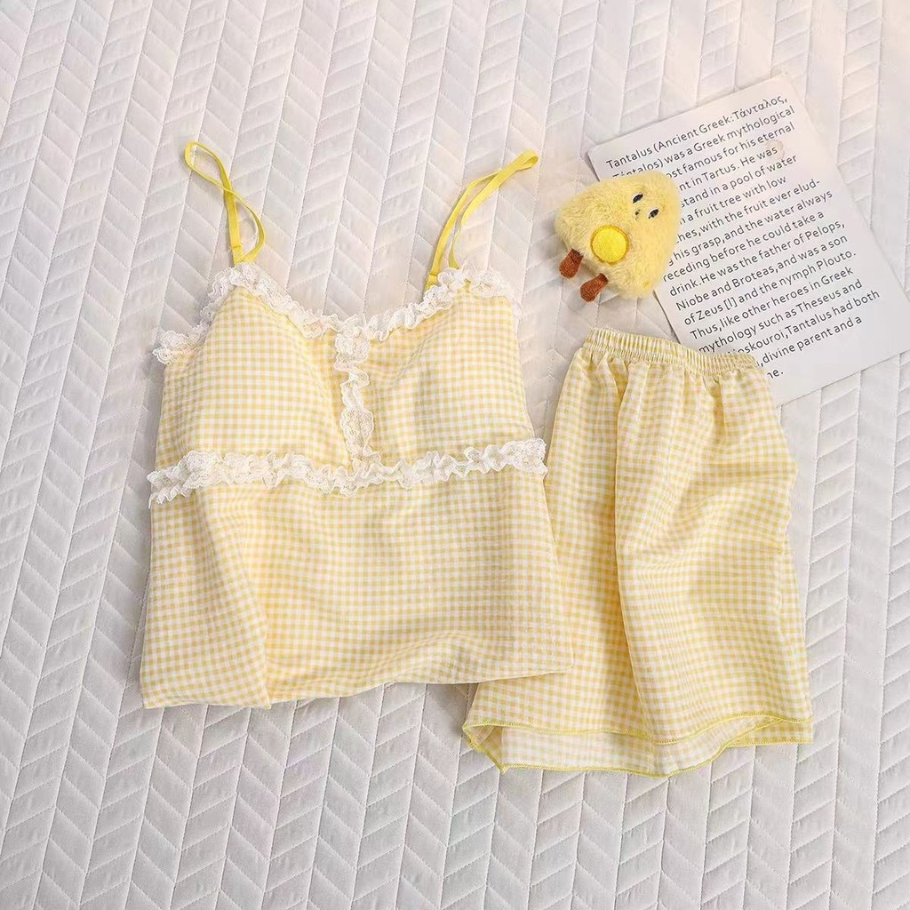 มิลค์กี้สีเหลืองลายสก๊อตฤดูร้อนสไตล์ใหม่สลิงชุดนอนรู้สึกหวานกับแผ่นอกสาวสไตล์เสื้อผ้าที่บ้าน