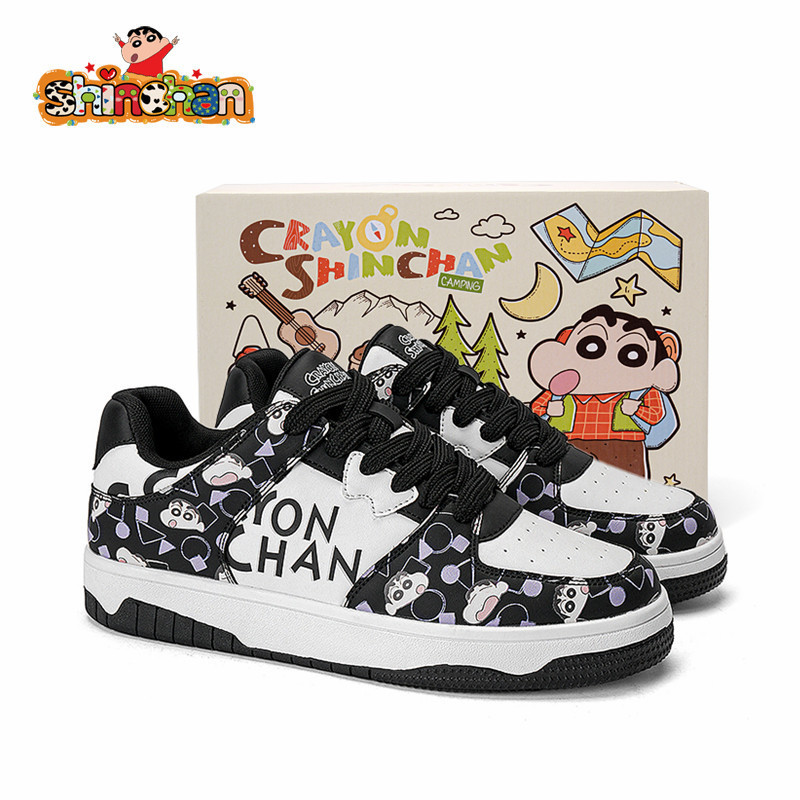 Crayon Shin-Chan อะนิเมะรองเท้าผู้หญิงรองเท้าสีขาวกราฟฟิตีการ์ตูนรุ่นใหม่ฤดูใบไม้ร่วงรองเท้าผ้าใบลำลองมูลค่าสูงสไตล์โรงเรียน