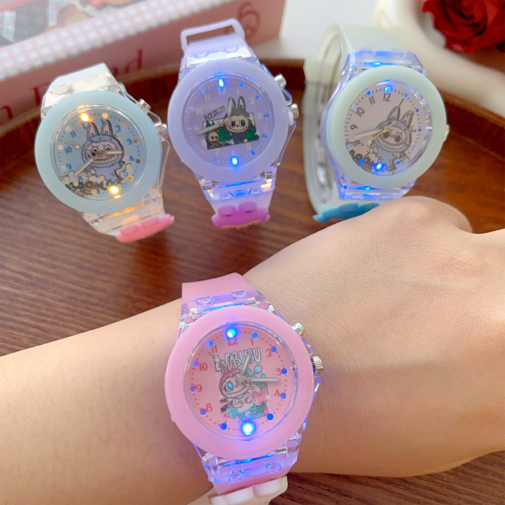 แฟชั่น LABUBU Luminous นาฬิกาเด็กอิเล็กทรอนิกส์ - Monster Sheep Decor LED สายรัดข้อมือกีฬานาฬิกา - เด็กของขวัญสร้างสรรค์