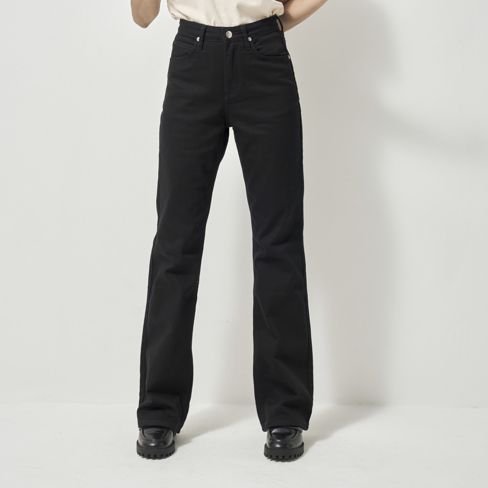 LEE กางเกงยีนส์ผู้หญิง คอลเลคชั่น Lee Pink เอวกลาง ทรงตรง-ขาม้า Regular-Boot Cut รุ่น LE F324WBOTN32 สีดำ