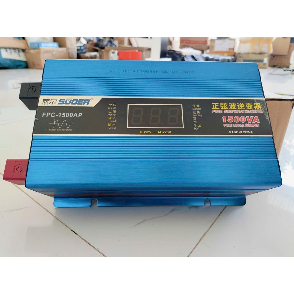 1500w 12v ถึง 220v ตัวแปลงพลังงานไซโนน้ําขึ้นน้ําลงมาตรฐานพร้อมนาฬิกาแสดงผล - SUOER FPC-1500AP
