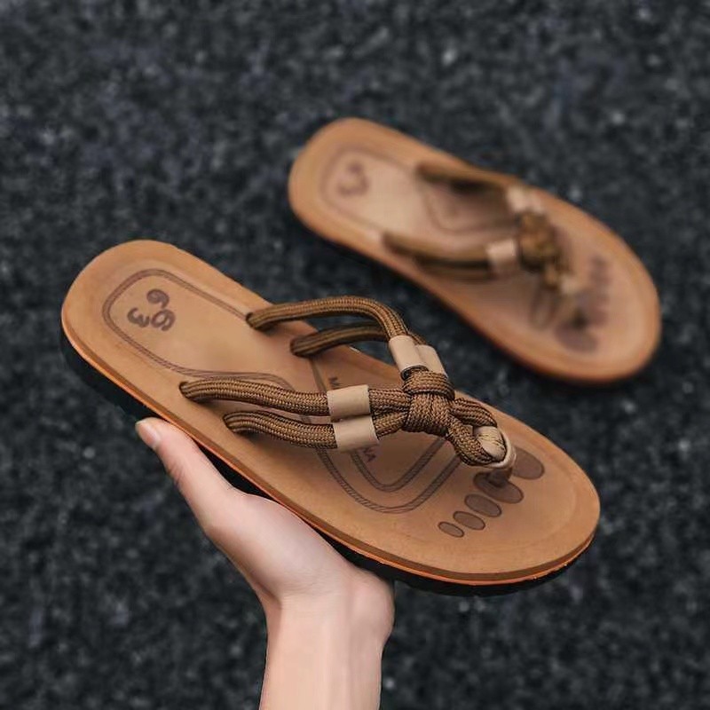 ผู้ชาย Retro Flip-Flops ที่ไม่ซ้ํากันอินเทรนด์กลางแจ้ง Flip-Flops ยางแต่เพียงผู้เดียวสวมใส่กันลื่น @