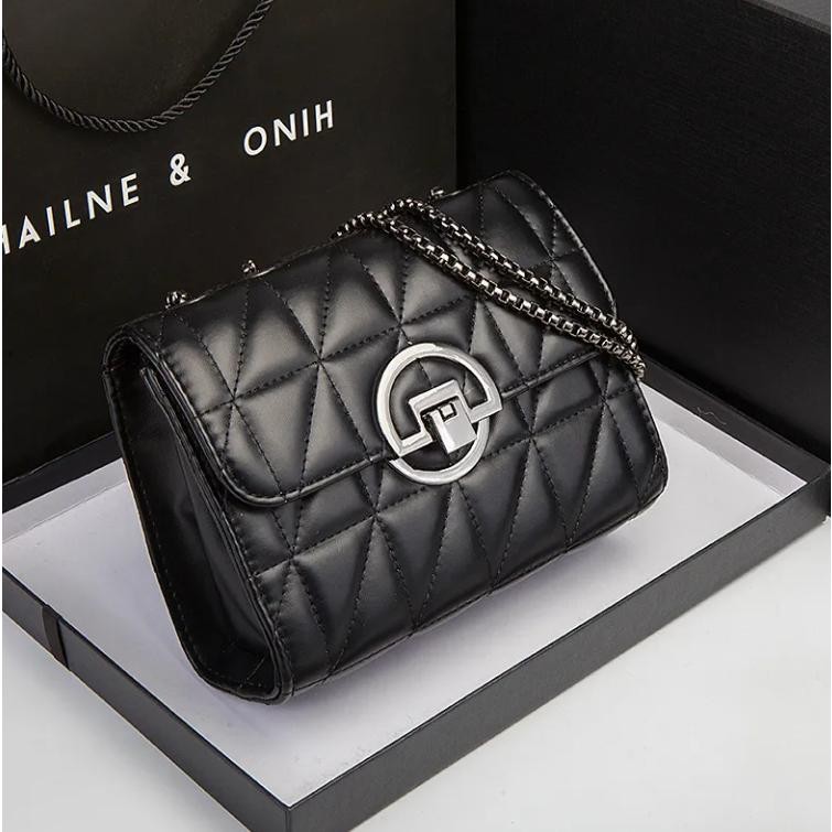 กระเป๋าสะพายข้าง กระเป๋าผู้หญิง หนังพรีเมี่ยม สายสะพายโซ่