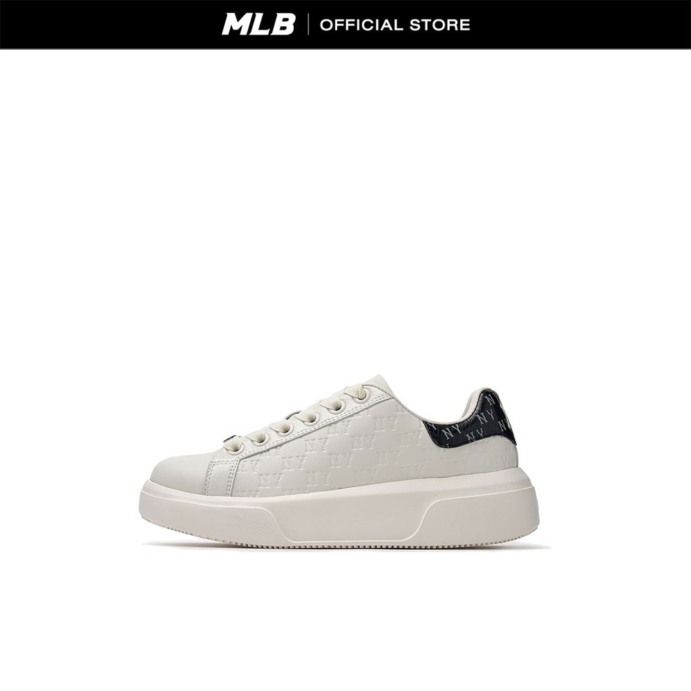 MLB รองเท้าผ้าใบ ยูนิเซ็กส์ Chunky Classic Embo Monogram รุ่น 3ASXEMN4N 50BKS สีดำ