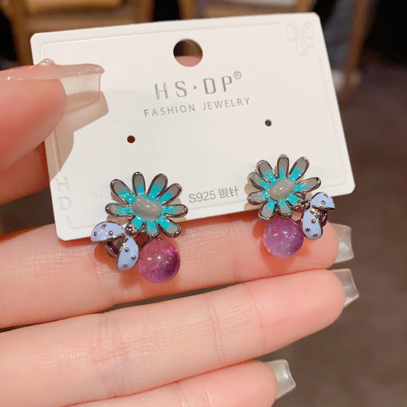 แฟชั่นฝรั่งเศสผึ้งกลีบลูกปัดสีม่วงความรู้สึกการออกแบบที่เรียบง่ายส925ต่างหูเข็มเงินขายส่ง