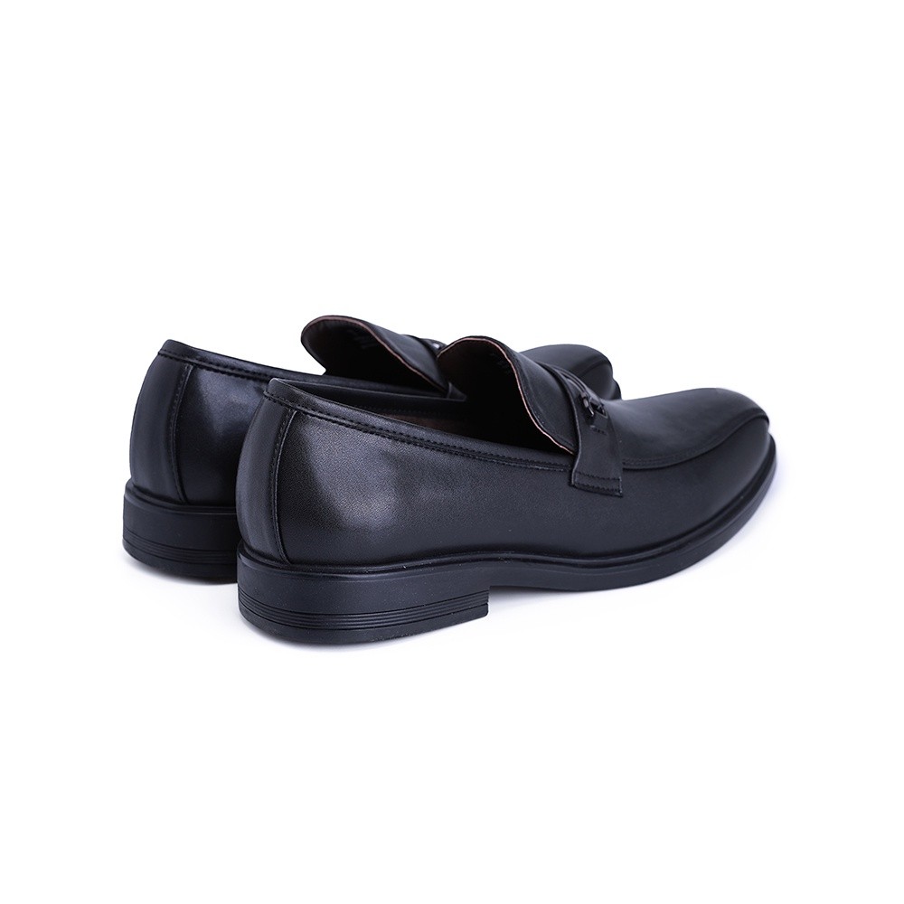 Hush Puppies รองเท้าผู้ชาย รุ่น HP 8HDFPP075A - สีดำ (รองเท้าทางการหนังสังเคราะห์ แบบสวม)