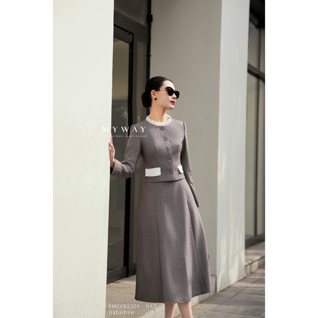 MY WAY ชุดเสื้อกั๊กผู้หญิงพร้อมกระโปรงบานสั้นแขนยาวรอบคอ Ruffles หรูหรา 6MVB0957 - 6MCXB2205 - NA3