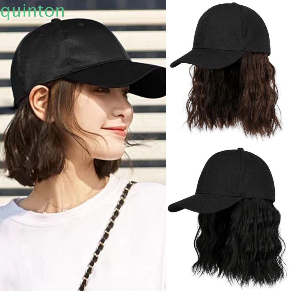 QUITON สีดําเบสบอลหมวกวิกผม, Sun Cap Medium ยาวเบสบอลหมวก Bob Hair วิกผม, Cool Fluffy ปรับ Extensions สั้น Curly Wave ผมกลางแจ้ง