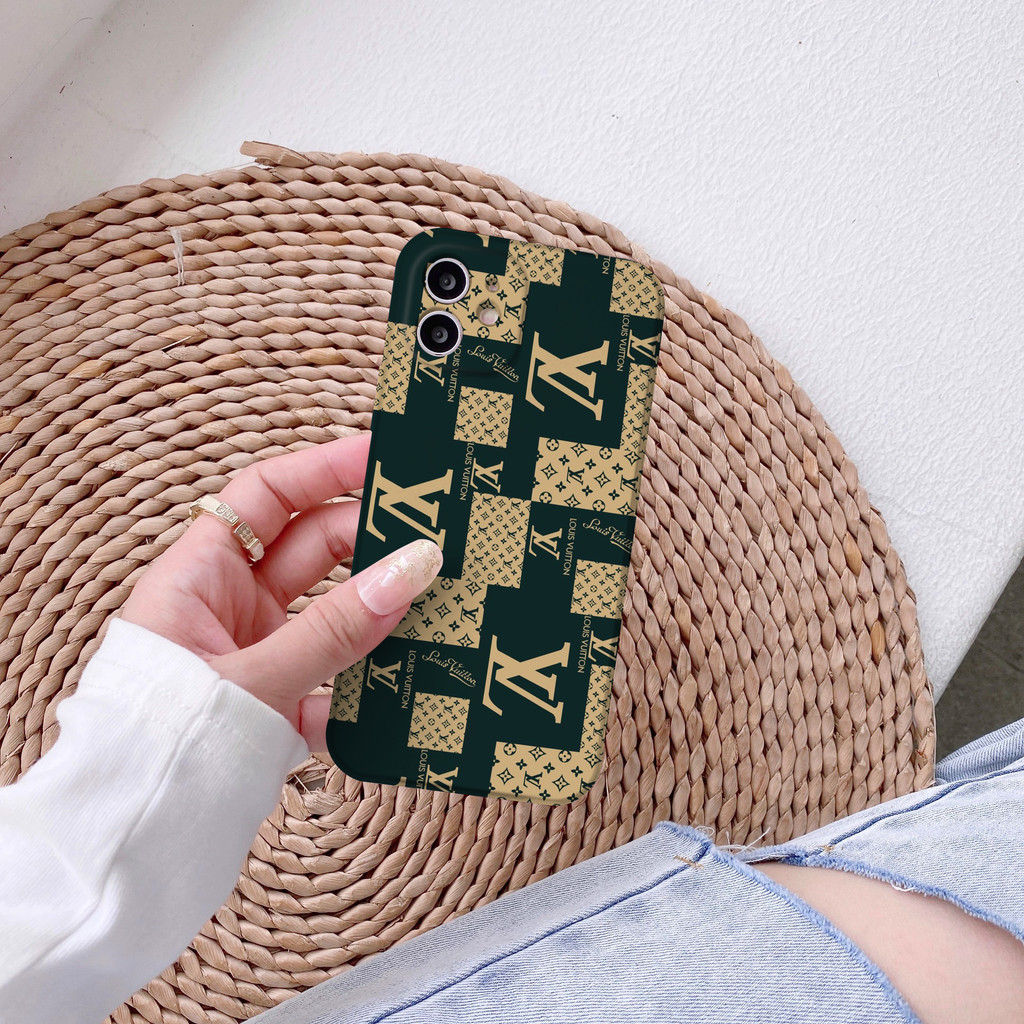 เคสโทรศัพท์iPhone 16 Pro Maxแบรนด์แฟชั่น LVซิลิโคนเหลวโทรศัพท์มือถือกรณีfull-bodyป้องกันกันกระแทกtpuยางนุ่มสําหรับiPhone 17 Pro Max 16 7plus 11 14 15 12 13 Pro Max 7 8 Plus XR XS - รูปที่ 2