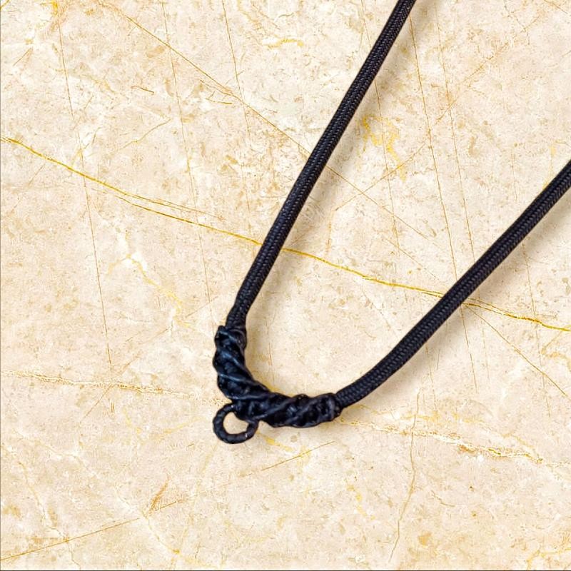 สร้อยเชือกร่มขนาด 3 มิล ห้อยพระ1องค์ ปรับความยาวได้ - รูปที่ 2