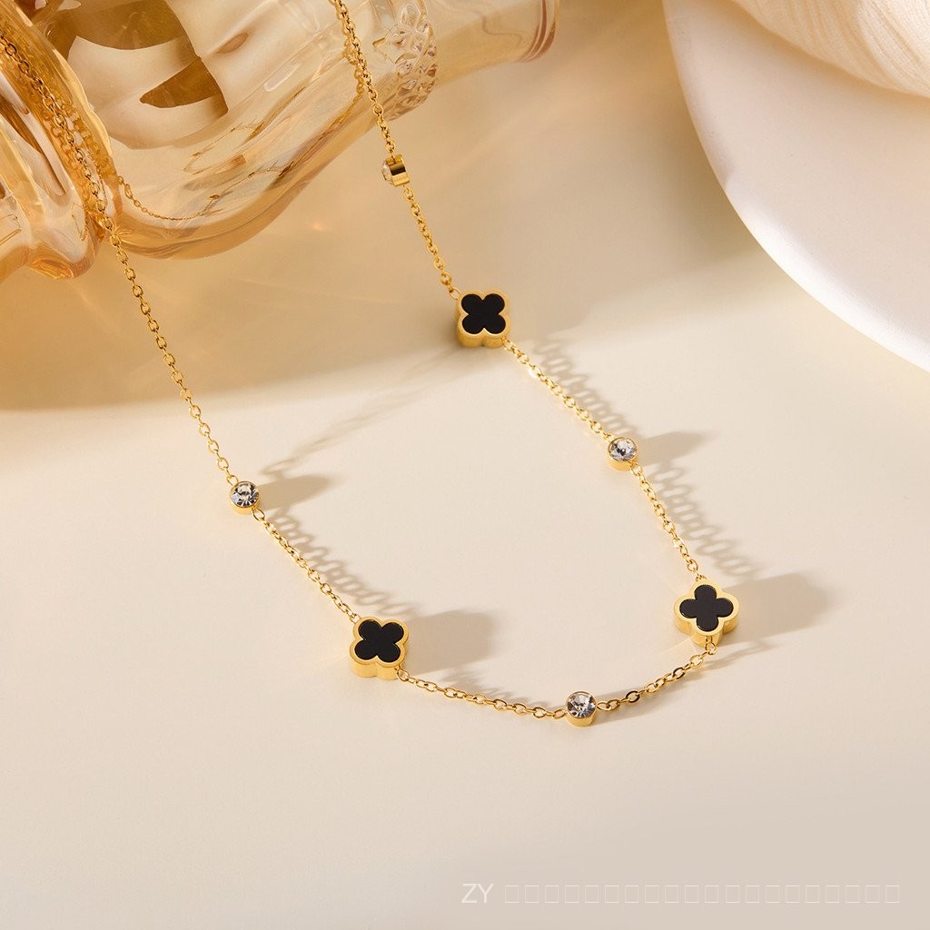 Four Leaf Clover zircon TITANIUM STEEL จี้สร้อยคอผู้หญิง, ชุบทองสูญญากาศโดยไม่ซีดจาง