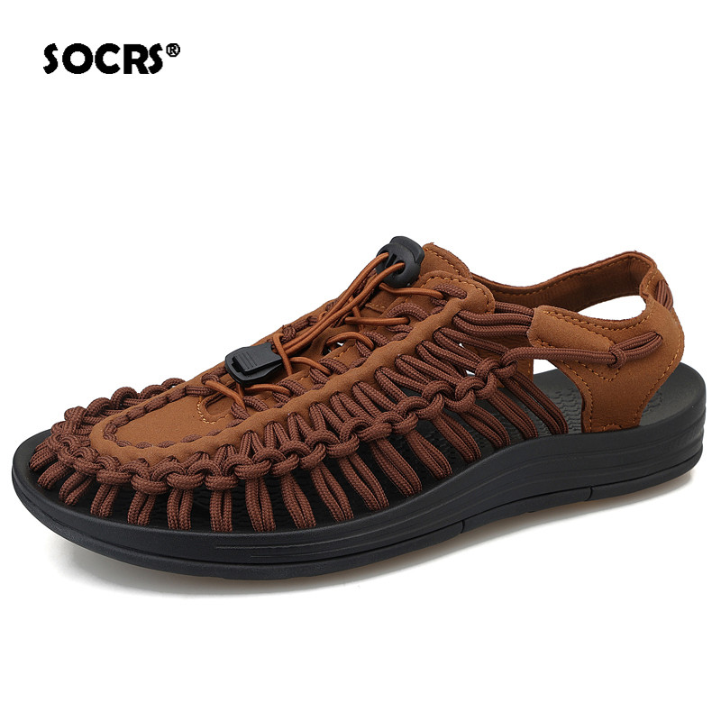 SOCRS 2026 รองเท้าแตะผู้ชาย ใหม่ รองเท้าแตะรัดส้น ระบายอากาศ เบาสบาย สำหรับผู้ชาย