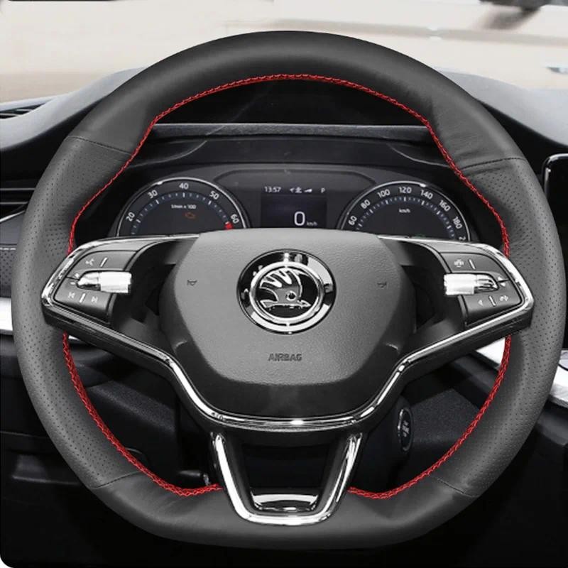 ที่กําหนดเองคุณภาพสูงมือเย็บหนังพวงมาลัยสําหรับskoda Octavia PRO KAROQ 2021 2022 อะไหล่รถยนต์ตกแต่งร