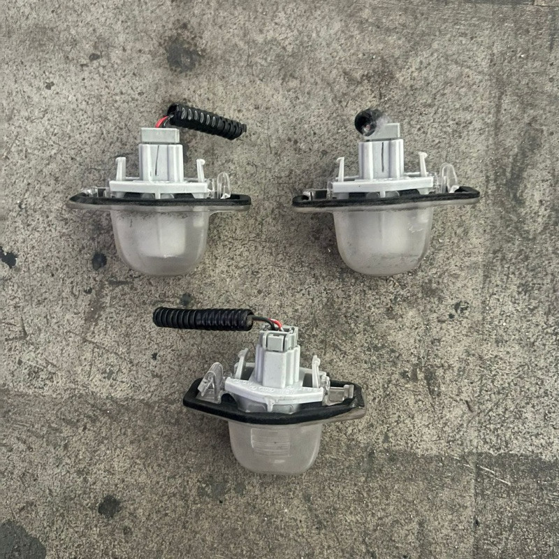 โคมไฟแผ่นตัวเลข Honda Stream RN6 RN8 นําเข้าจากประเทศญี่ปุ่นใช้แล้ว