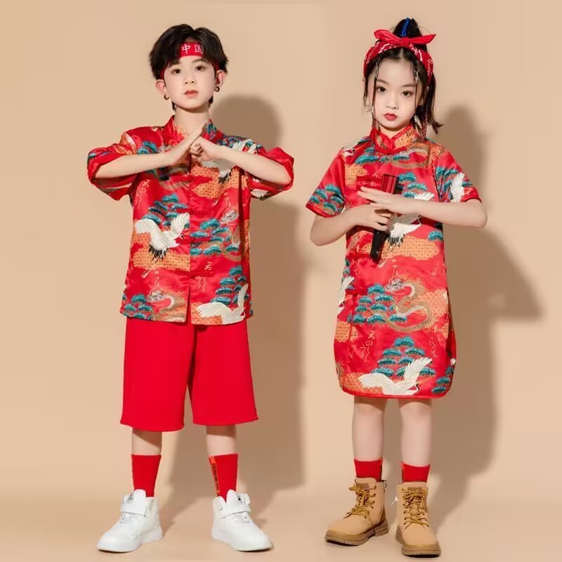 【สินค้าใหม่ราคาพิเศษ】ชุดเต้นเด็ก สไตล์จีน โบราญ ชุดกี่เพ้า สีแดง ชุดฮั่นฝู สำหรับเด็กหญิงและเด็กชาย