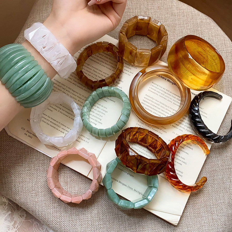 [เจวบิวตี้]สร้อยข้อมือเปิดปากวงรีอะคริลิคออกแบบสร้อยข้อมือแบบเรียบง่ายทันสมัยและส่วนบุคคลแมทช์ง่ายพร้อมอุปกรณ์เสริมมื