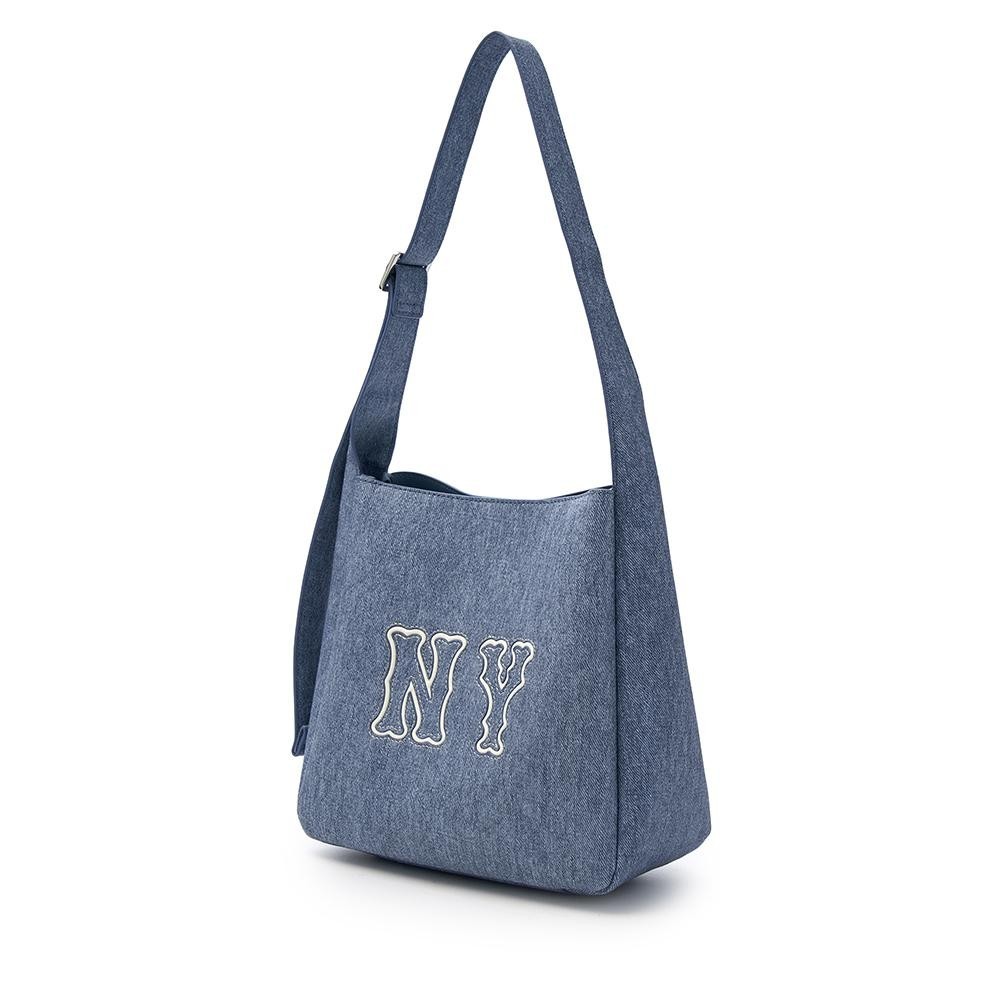 MLB กระเป๋าทรงบัคเก็ต ยูนิเซ็กส์ Denim Coopers Logo Bucket Bag รุ่น 3ABMBD15N 50BLL สีฟ้าอ่อน