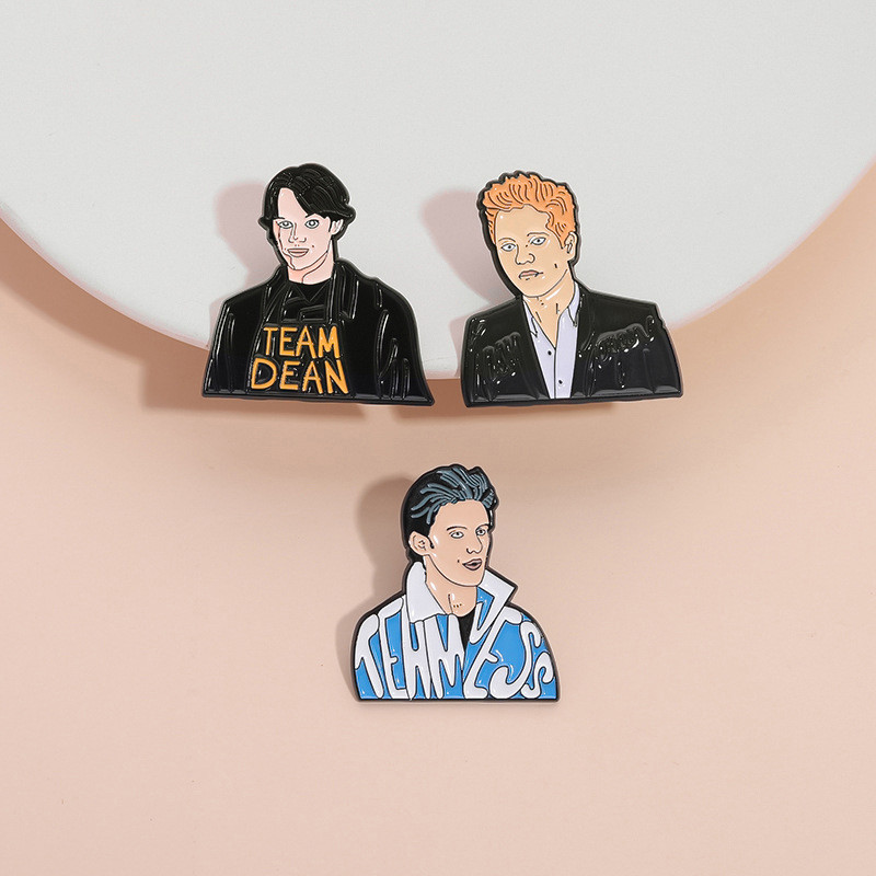 Gilmore Girls Gilmore Girls เข็มกลัดป้ายโลหะ