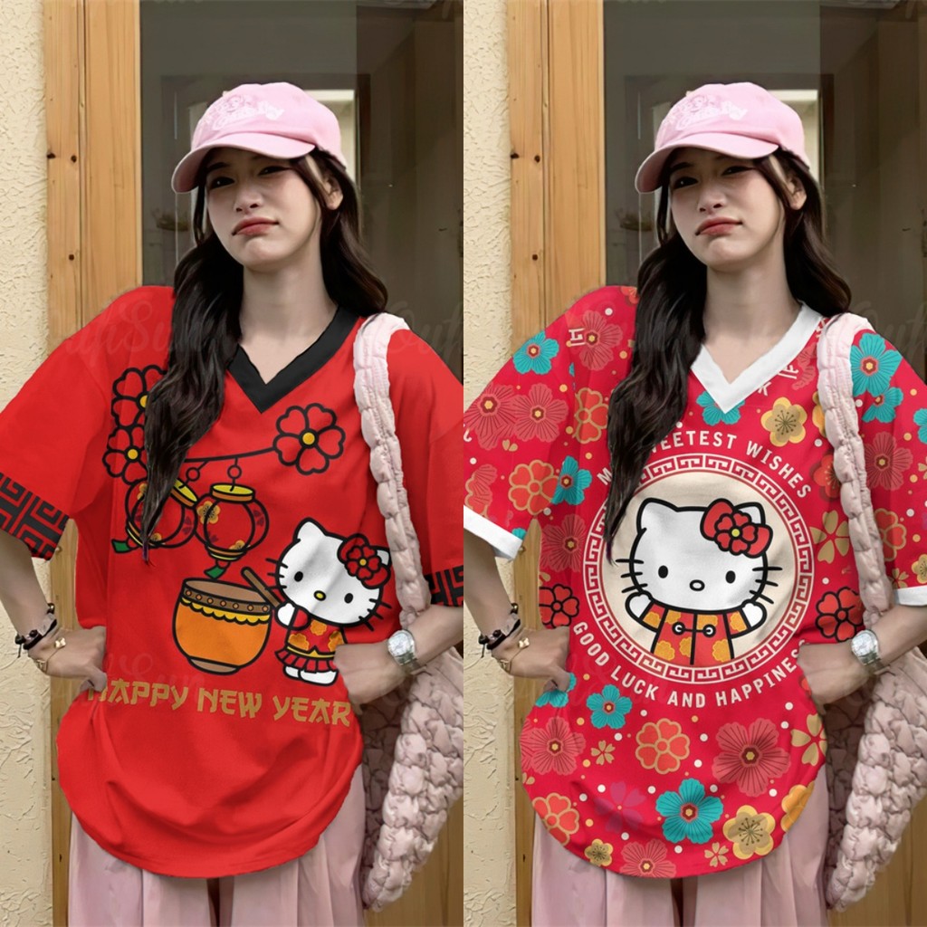 สวัสดี คิตตี้ เสื้อปีใหม่ ไม่จํากัดเพศ เสื้อยืดครอบครัวเสื้อผ้าขนาดใหญ่ปีใหม่เสื้อแขนสั้นรอบคอคริสต์มาสเสื้อสีแดงขนาดบวกงานรื่นเริงเส