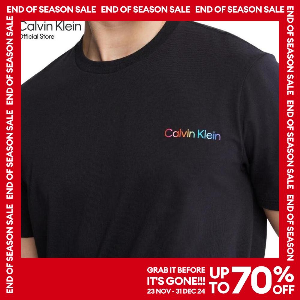 CALVIN KLEIN เสื้อยืดคอกลมแขนสั้น Pride Is Freedom Logo ทรง Regular รุ่น 40BM851 BAE - สีดำ